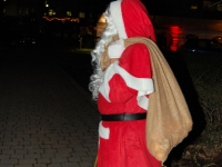 nikolaus-besuch-beim-weihnachtsmarkt-klinikum-ludwigshafen-06-12-2012-2