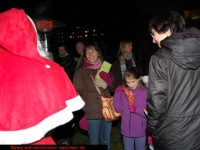 nikolaus-besuch-beim-weihnachtsmarkt-klinikum-ludwigshafen-06-12-2012-35