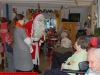 weihnachtsmann-besuch-altersheim-hemsbach-06-dezember-2013-8