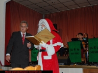 nikolaus-besuch-kinder-bescherung-schrebergarten-verein-viernheim-am-08-12-2012-1