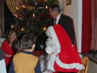 nikolaus-besuch-kinder-bescherung-schrebergarten-verein-viernheim-am-08-12-2012-15