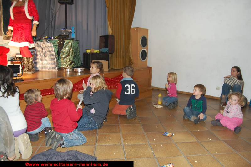 zauberer-nikolaus-show-mit-kindern-aegidienhaus-speyer-05-12-2012-51